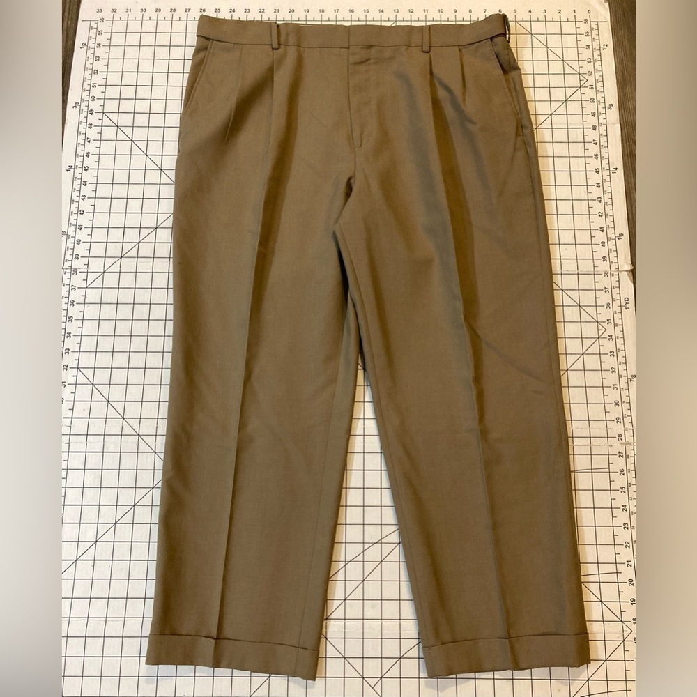Land’s End Men’s Size 40 (27.5” inseam) Tan Traditional Fit Cuffed Dress Pants